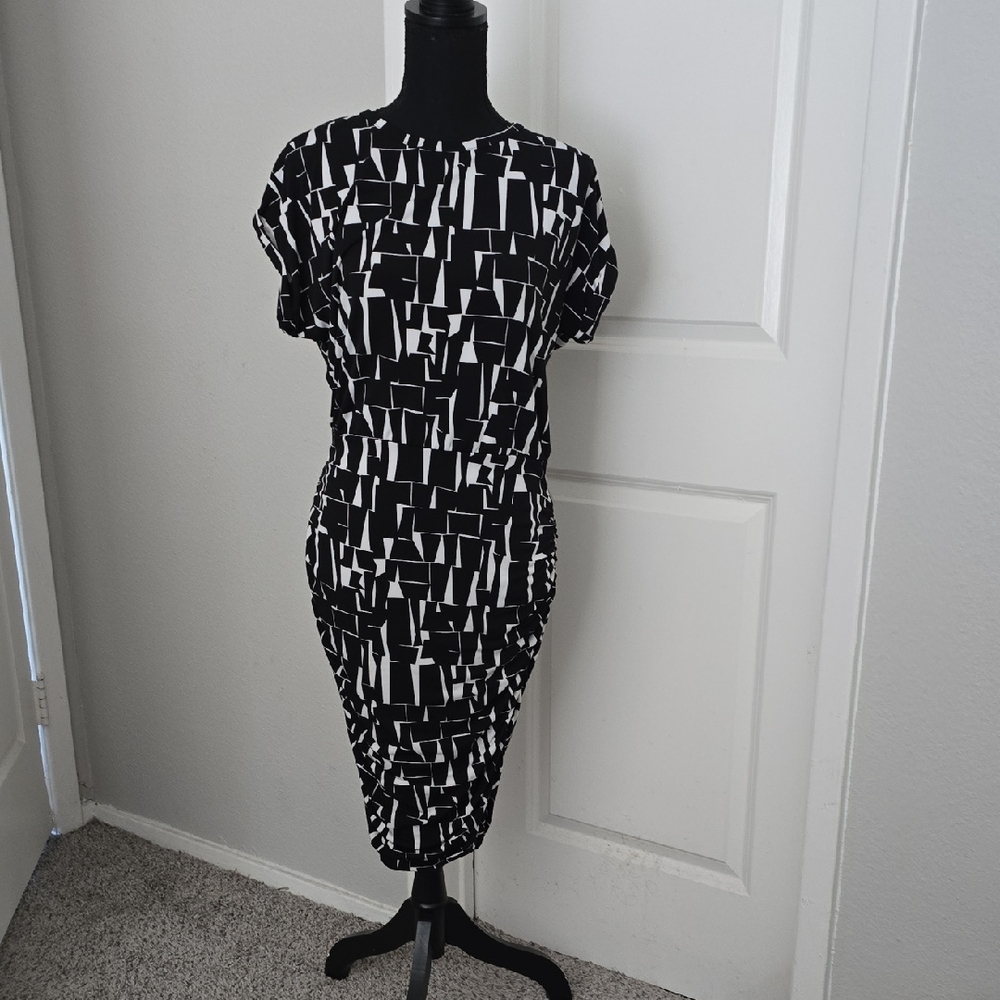 Vince Camuto Black and White Abstract Midi Dress